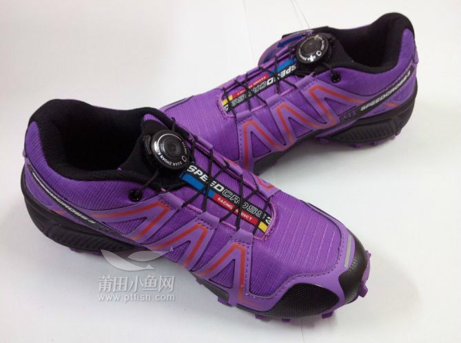 工厂直销与专利合作 开启旋转鞋扣球鞋新篇章