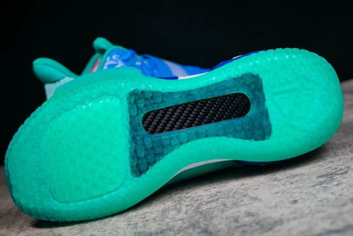 蓝绿交响曲 球鞋色彩中的自然寓意